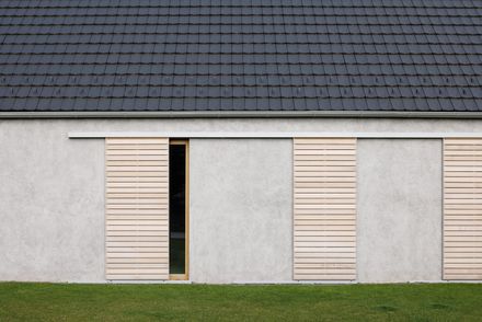 House By The Vineyard