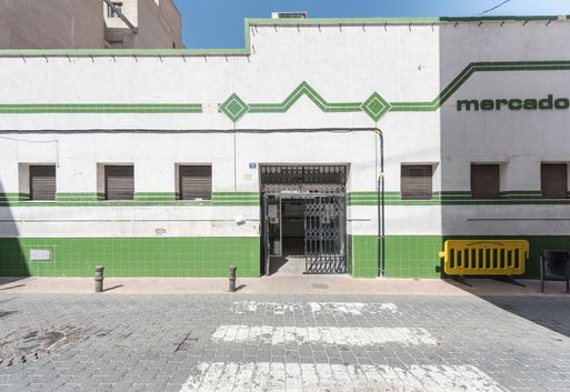 Renovation of the Pavement and Facade of the Municipal Market of Albatera