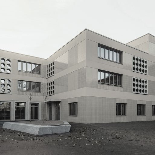 Lew-Tolstoi-School