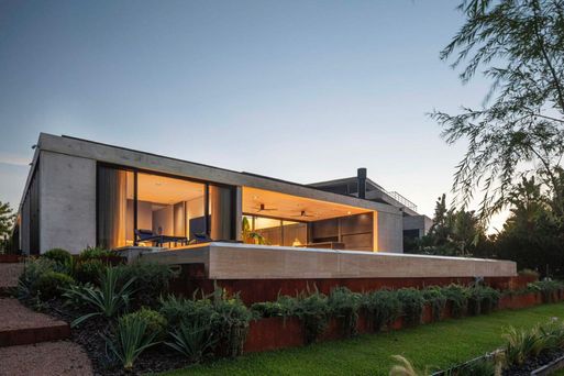 HIKARI House