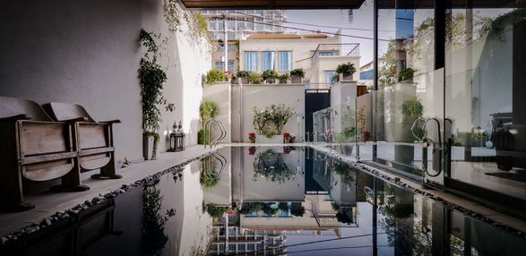 V House In Israel