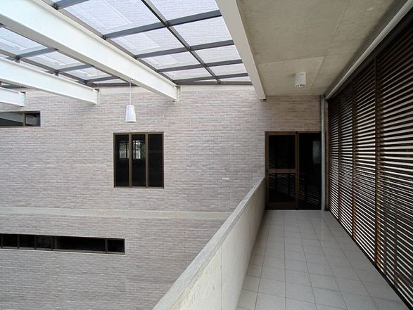 Villa De los Niños Library