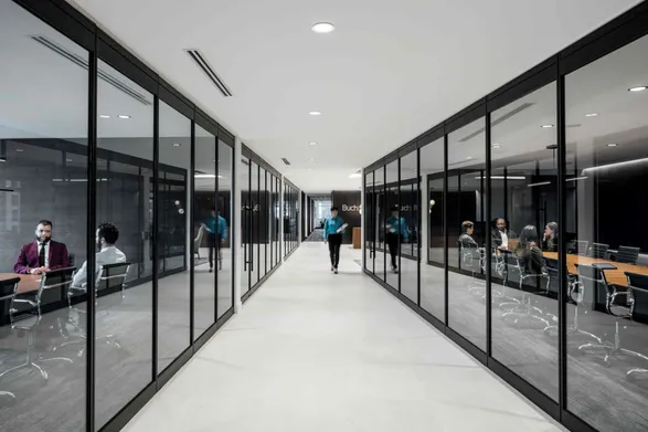 Modernfold Pureview® Movable Glass Wall Systems