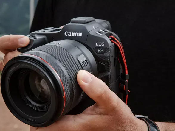 Canon Eos R3 Mirrorless Cameras