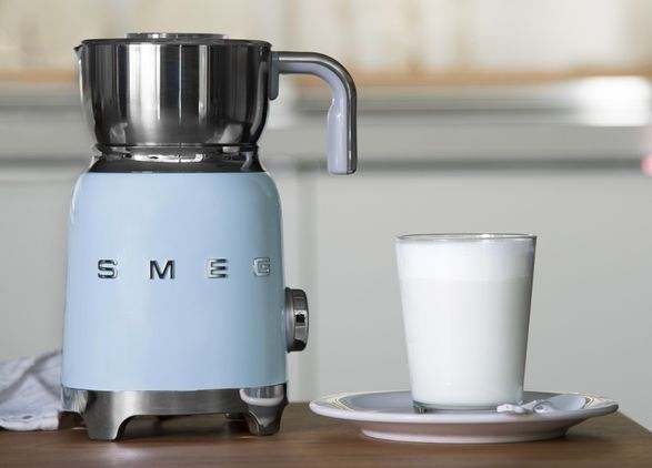 Smeg MFF11 Milk Frother