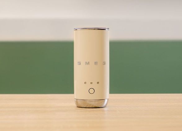 Smeg MFF02BLEU - Milk Frother
