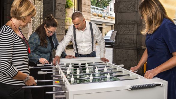 Fas Pendezza Ghost Game Table