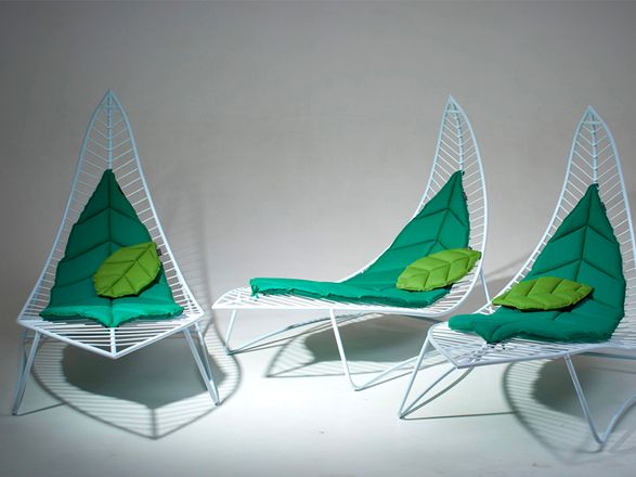 Studio Stirling Leaf Standard Outdoor Hanging Chair