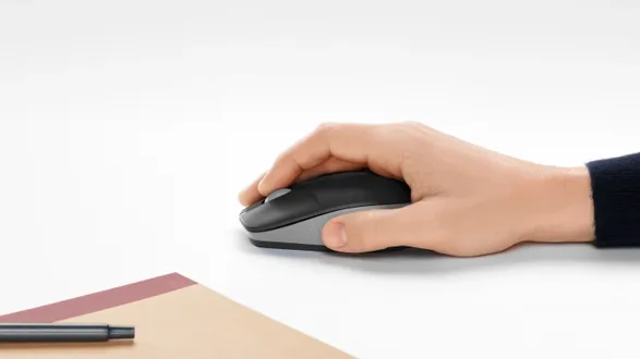 Logitech M190 Full-Size Wireless Mouse