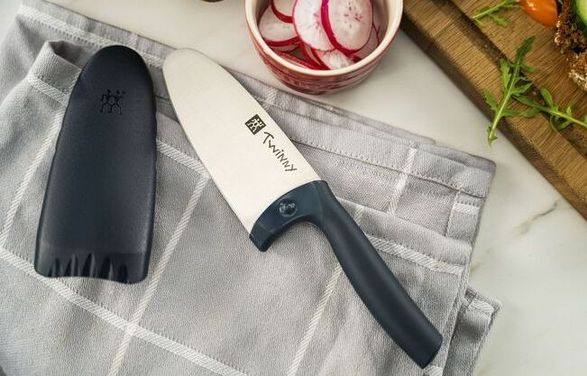 Zwilling Zwilling Twinny Knife 4.25 Inch Chef's Knife