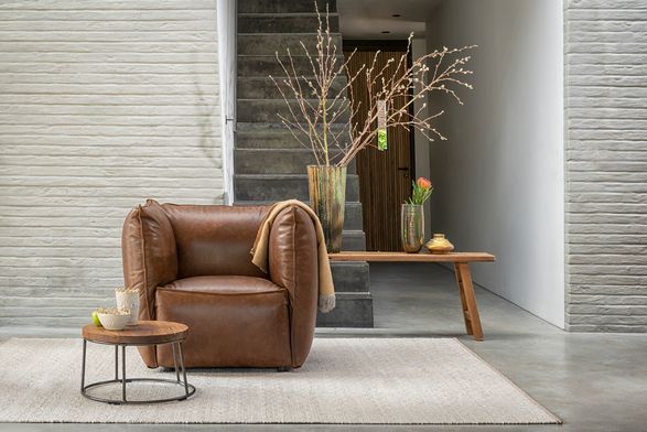 Jess Vasa Chair