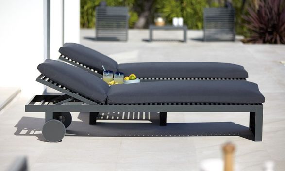 Gandiablasco DNA Chaise Lounge