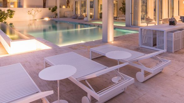 Gandiablasco DNA Chaise Lounge