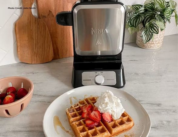 Ninja® Ninja® Belgian Waffle Maker PRO NeverStick™