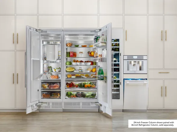 Thermador Freedom® Built-in Refrigerator Column 24'' Panel Ready T24IR905SP