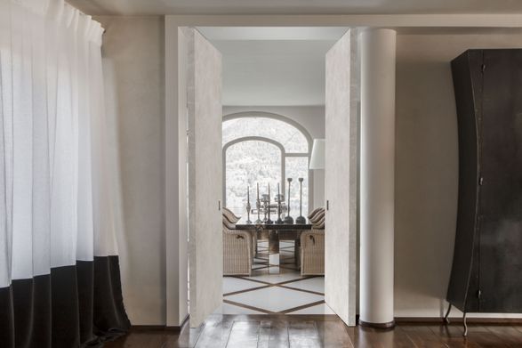 Viva VPivot Door Panel