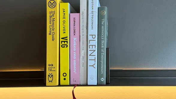 Strackk Bookend - 22cm Deep Shelf