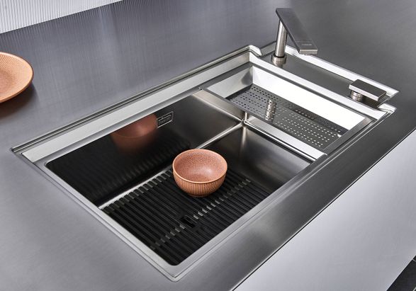 Foster Outline Kitchen Sinks