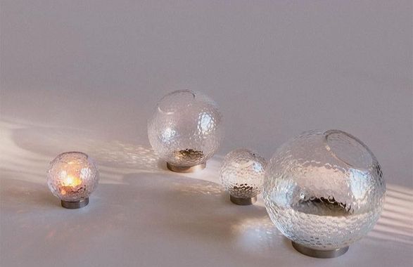 Aytm Globe Bubbles Vase With Stand