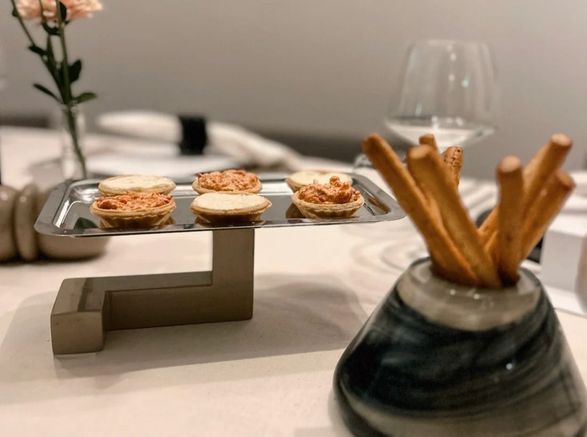 Creande De Stijl Metal Food stand