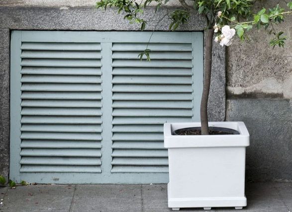 Serralunga Neoclassic Quadro Liscio Planter