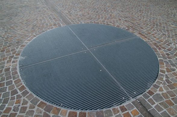 Baldassar Pressed Grating