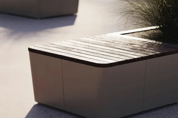 Forms+Surfaces Eulo Planter