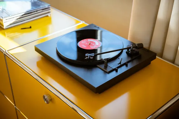 Project Automat A1.2 Vinyl Player