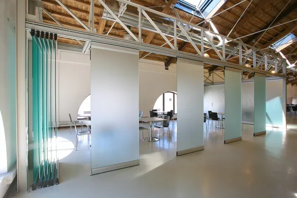 Anaunia PMC Movable Crystal Walls