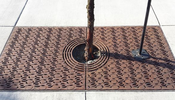 Iron Age Janis Tree Grates
