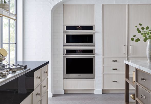 Monogram Monogram 30" Statement Five-in-One Wall Oven with 240V Advantium® Technology Wall Oven