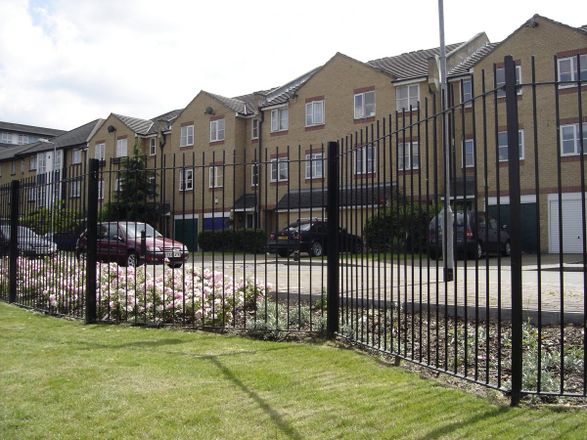 Zaun Vertical Bar Railings