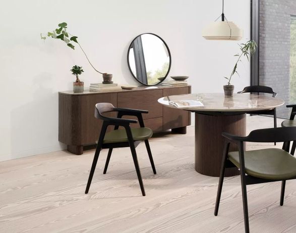 Boconcept Santiago Extendable Dining Table