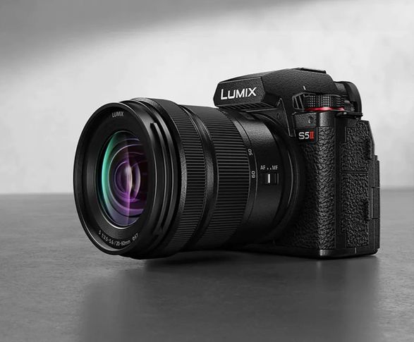 Panasonic Panasonic Lumix S5ii Mirrorless Fullframe Camera Body
