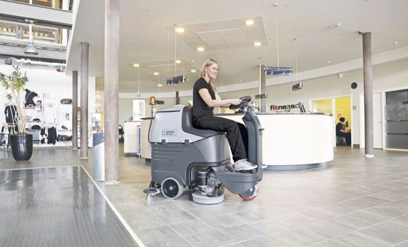Nilfisk Scrubber Br 652 Stand-on/Ride-on Scrubber Dryers