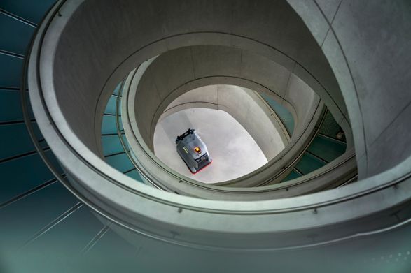 Kaercher Scrubber Dryer Kira BD 50 Cleaning Robots