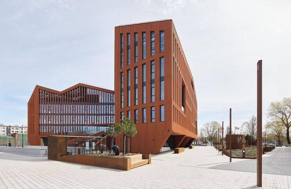 HANZA, Business Centre