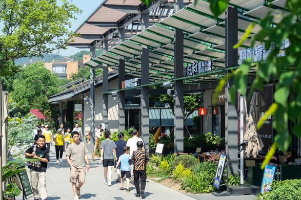 Spatial Renewal And Scene Stitching Of Birland Food Court
