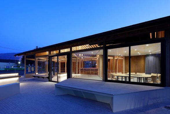 BUS TERMINAL AND TOURIST CENTER IN YAMANAKAKO VILLAGE
