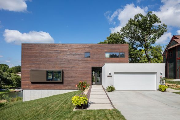 Modern Lodge