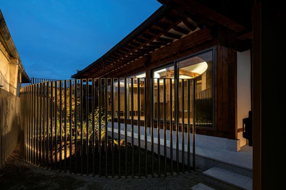 Boundary Residence