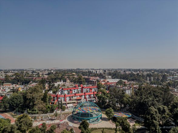 UH INFONAVIT Iztacalco Housing Unit and Public Space