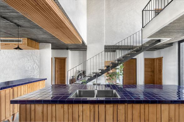 Dwelling the Absent: Residential Apartment for Maryam and Faraj Shiraz