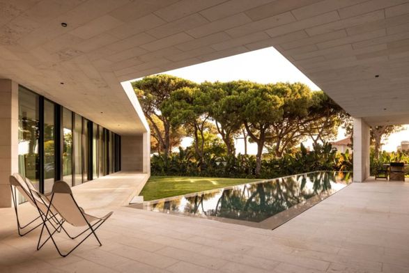 V House