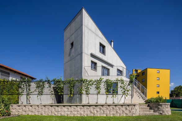 Swisshouse XL