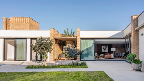 House Aura
