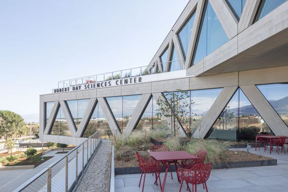 Claremont McKenna College Robert Day Sciences Center
