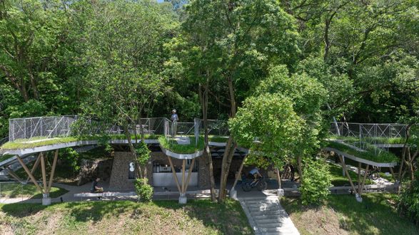 Five-Finger Pavilion