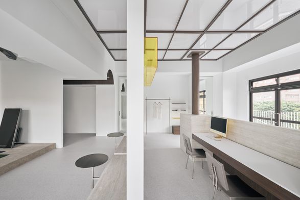 Traces Of Light Indoor Golf Course