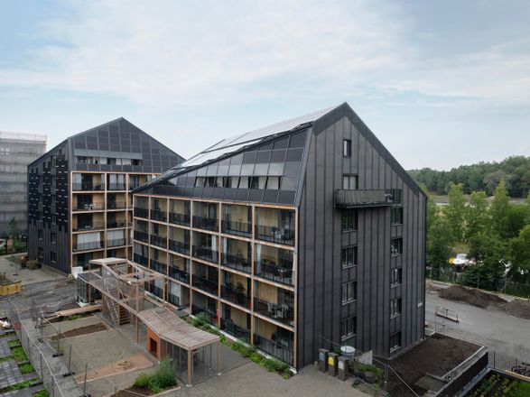 Brofästet Apartment Building